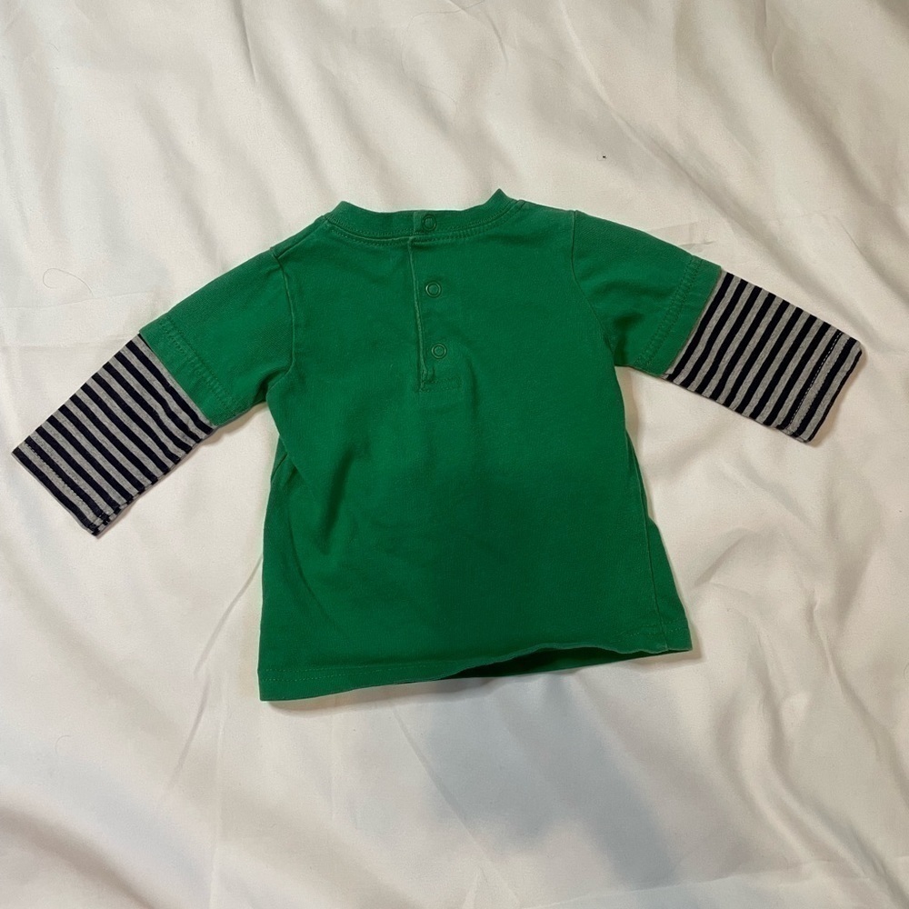 🐶Carters size 3 months set of 2 boys long sleeve onesie and long sleeve shirt🐶 - Picture 4 of 7